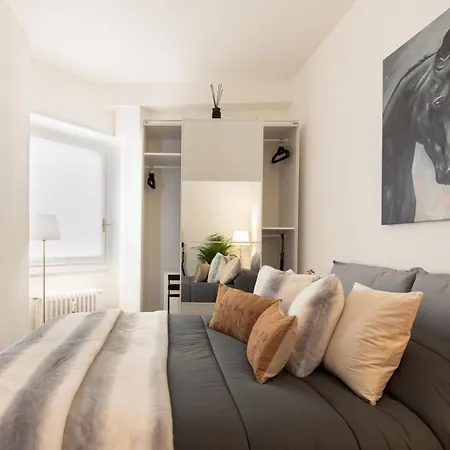 Апартаменты Spiga Duplex By Montenapoleone Living Милан